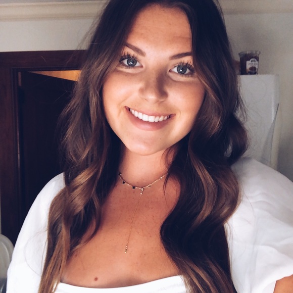 Meet your Posher, Lauren - Picture 1 of 1